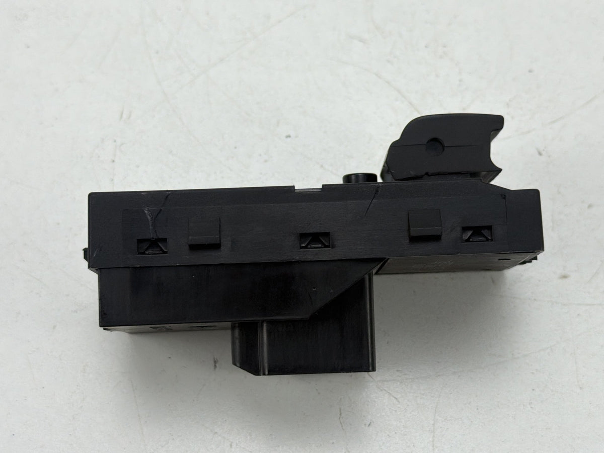 2011-2016 Chevrolet Cruze Front Right Window Control Switch Button 13305370 OEM