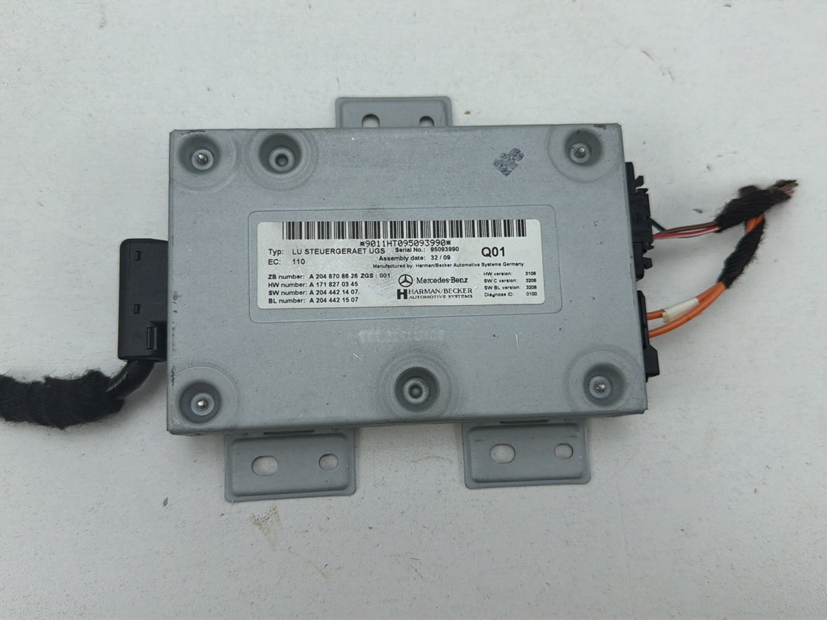 2010-2013 Mercedes-Benz E-Class-Communication Interface Module A2048708626 OEM