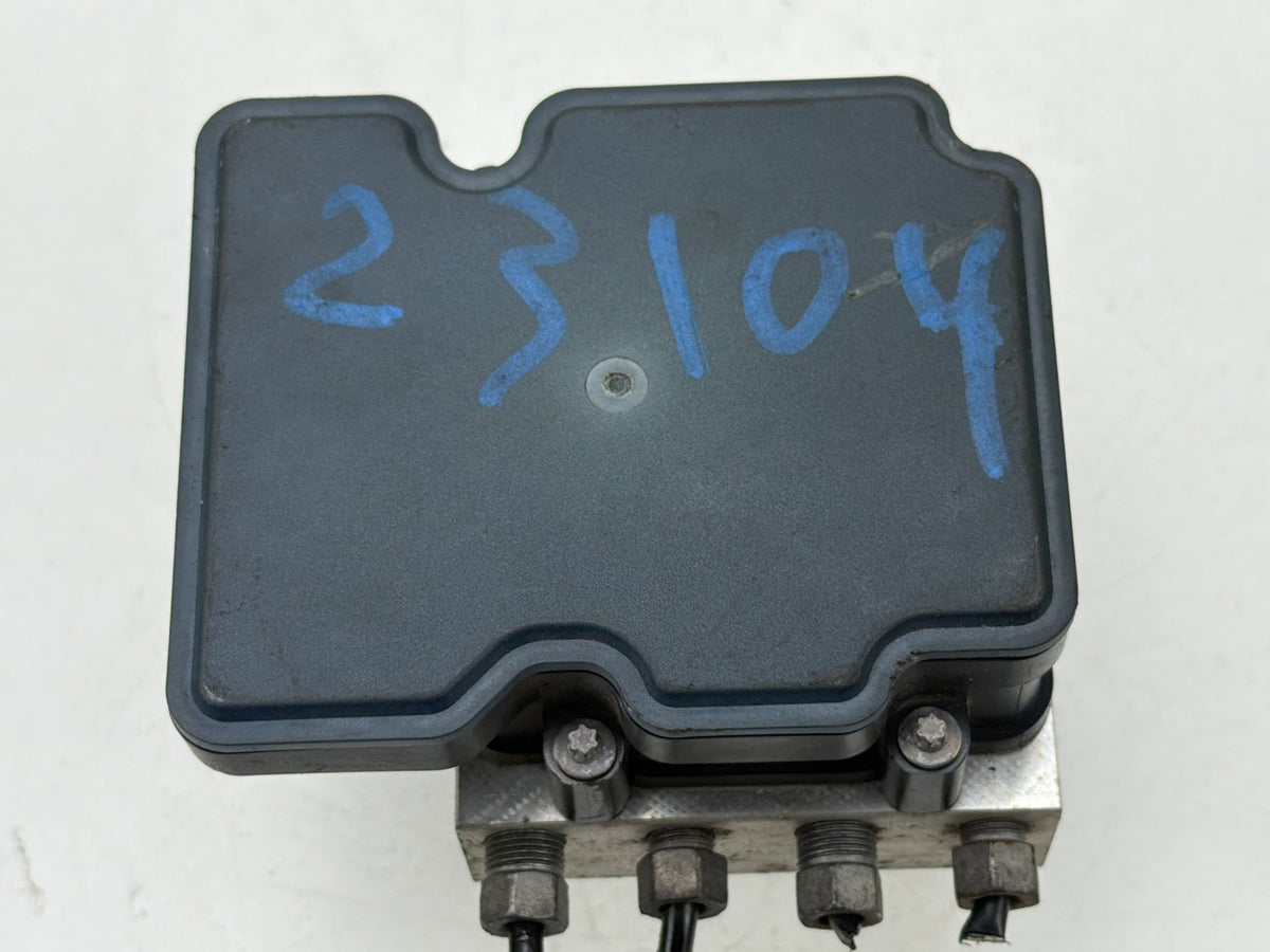 2016-2017 Jeep Cherokee KL ABS Pump Anti-Lock Brake Control Module Assembly OEM