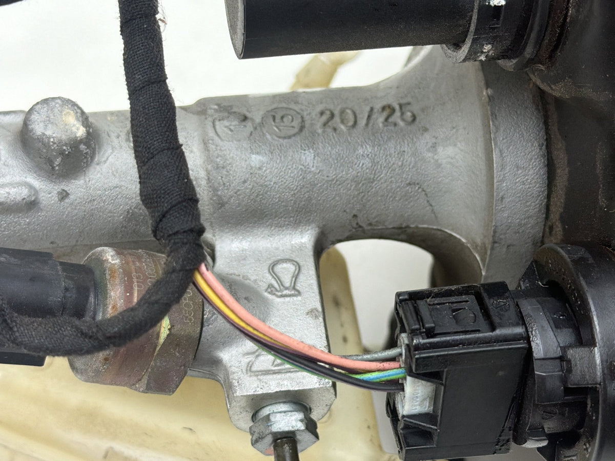 2004-2008 Chrysler Crossfire Power Brake Booster Master Cylinder Reservoir OEM