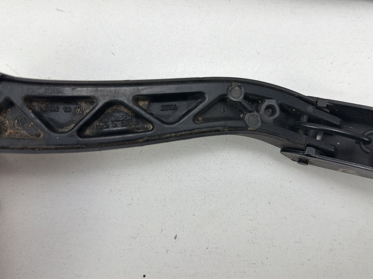 2010-2013 Mercedes-Benz E-Class Front Left and Right Side Wiper Arm Set OEM