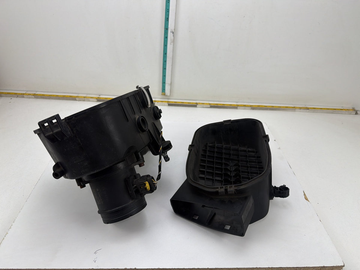 2014-2018 Maserati Quattroporte Left Air Intake Cleaner Filter Housing Box OEM
