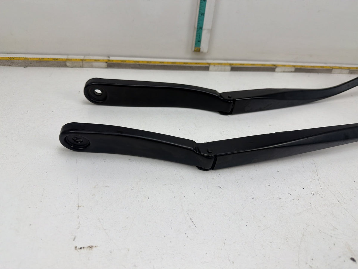 2011-2013 BMW 550i xDrive F10 Front Windshield Wiper Arms Left Right Set OEM