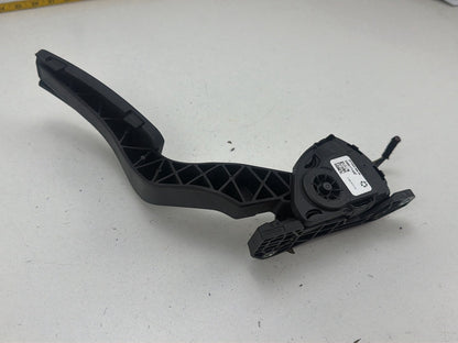 2014-2017 Maserati Ghibli Accelerator Gas Throttle Pedal Assembly 04861714AF OEM
