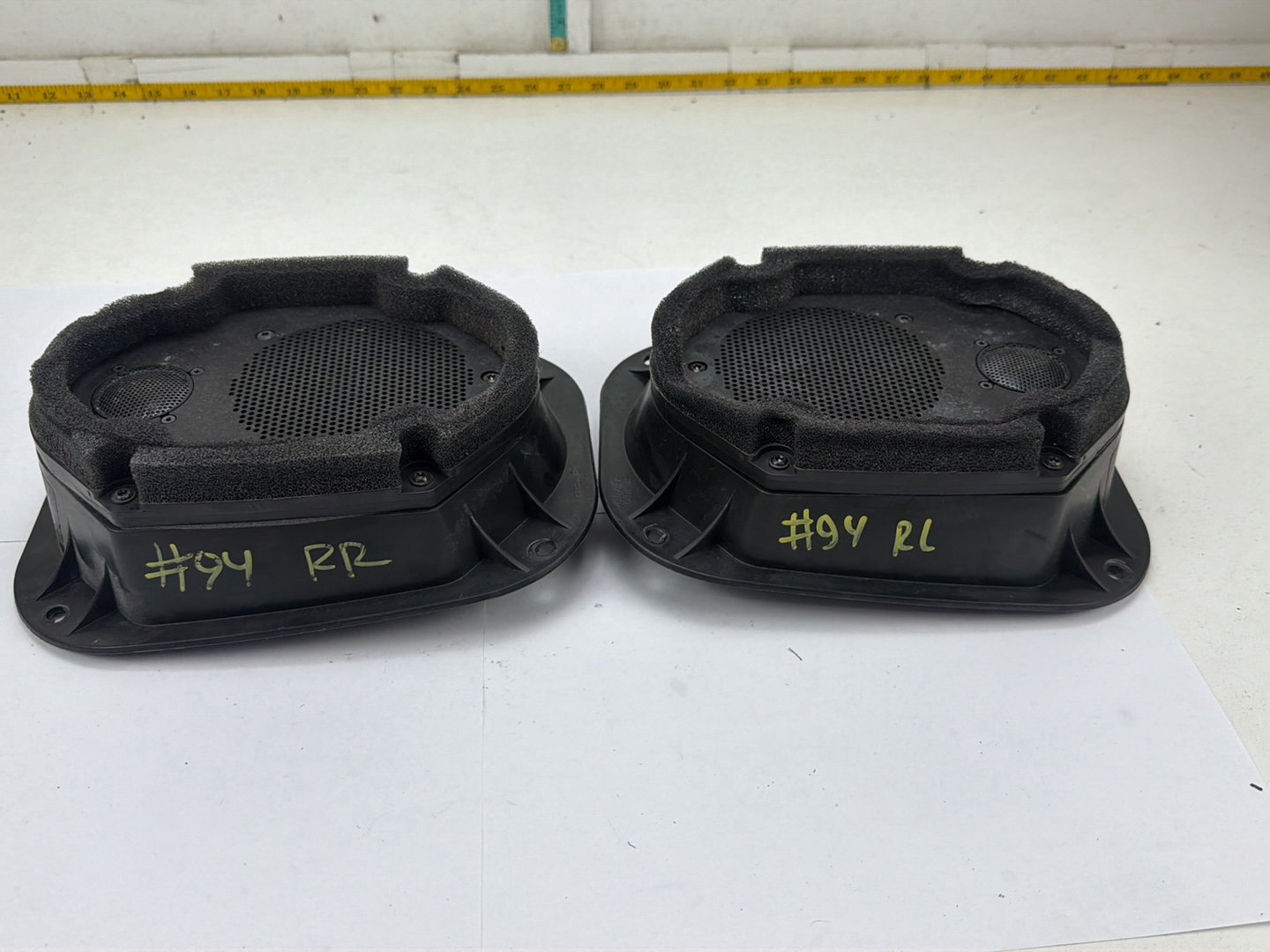 2003-2006 Lincoln Navigator Rear Left/Right Side Door Audio Speakers Pair OEM