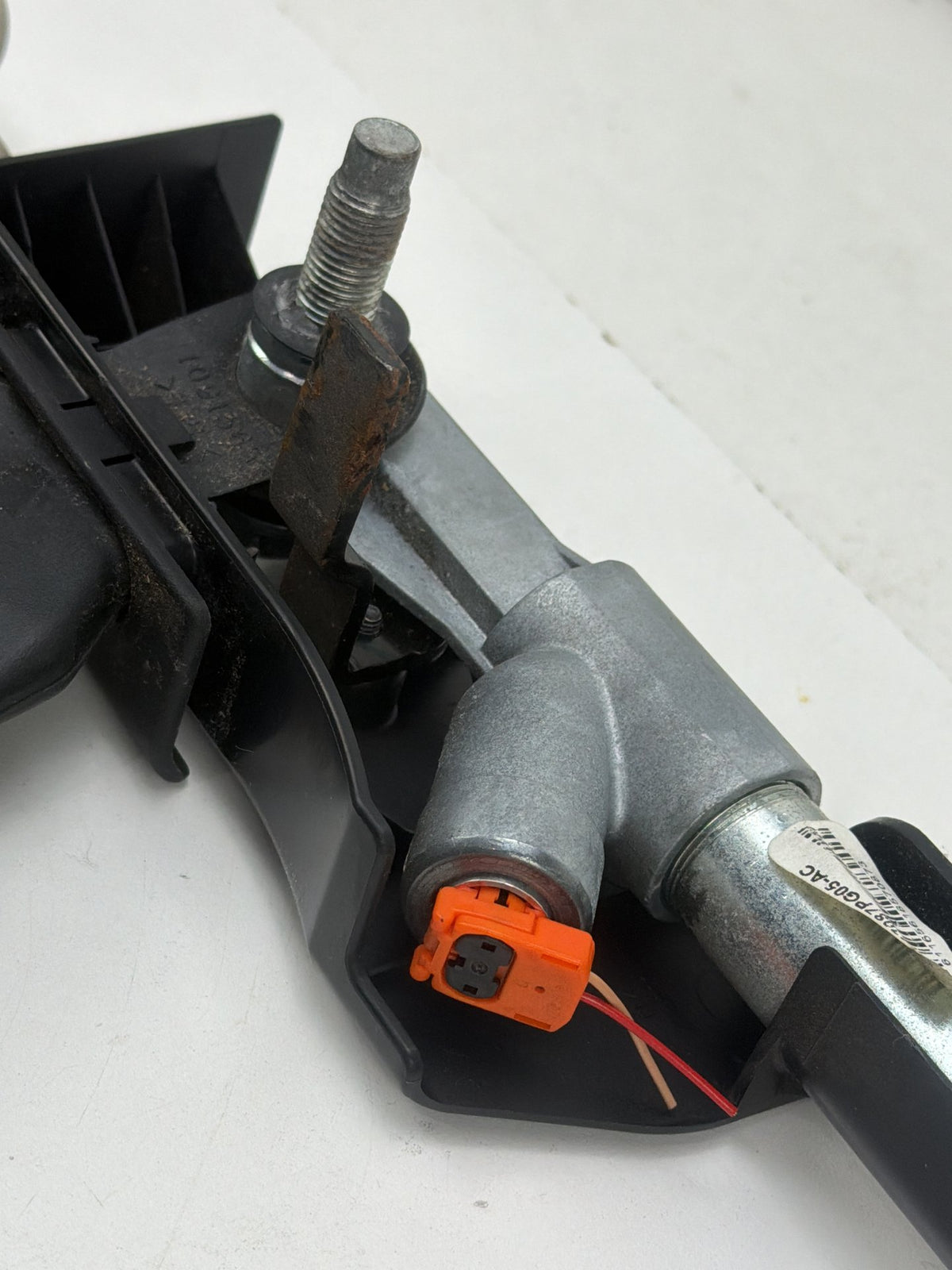 2013-2018 Nissan Altima Front Left Driver Side Seat Belt Retractor Assembly OEM