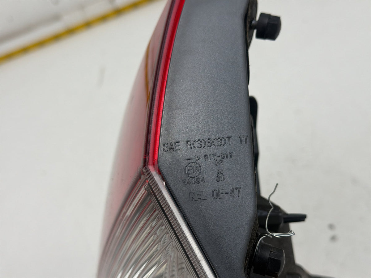 2017-2019 Toyota Highlander Rear Right Passenger Side Inner Tail Light OEM