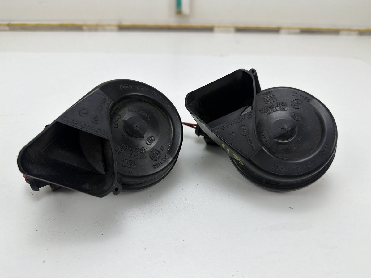 2012-2018 Audi A7 Dual Tone High Low Pitch Horn Set 4G0951221 4G0951223 OEM