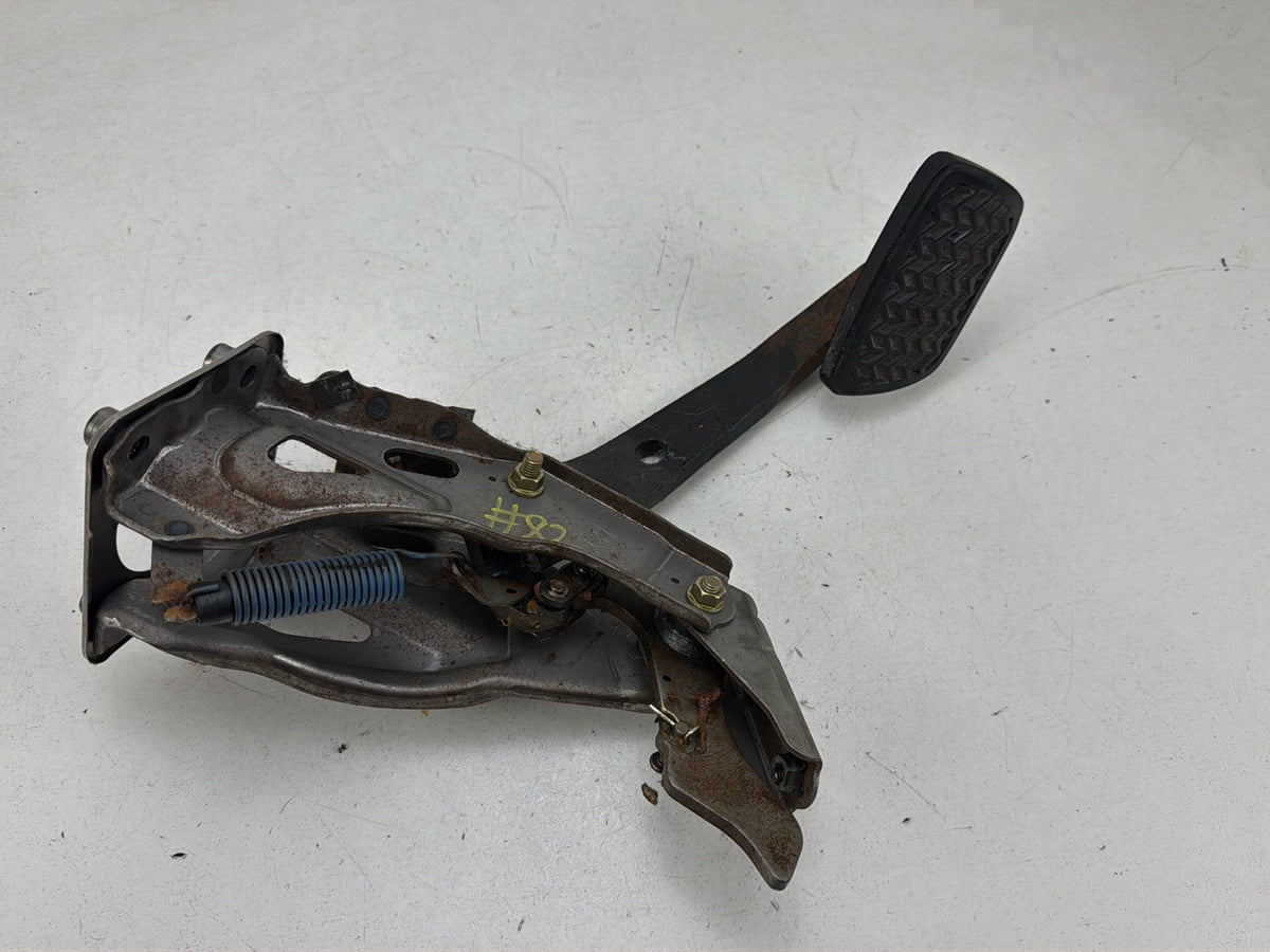 2003-2009 Toyota 4Runner Stop Brake Pedal w/ Bracket Assembly OEM
