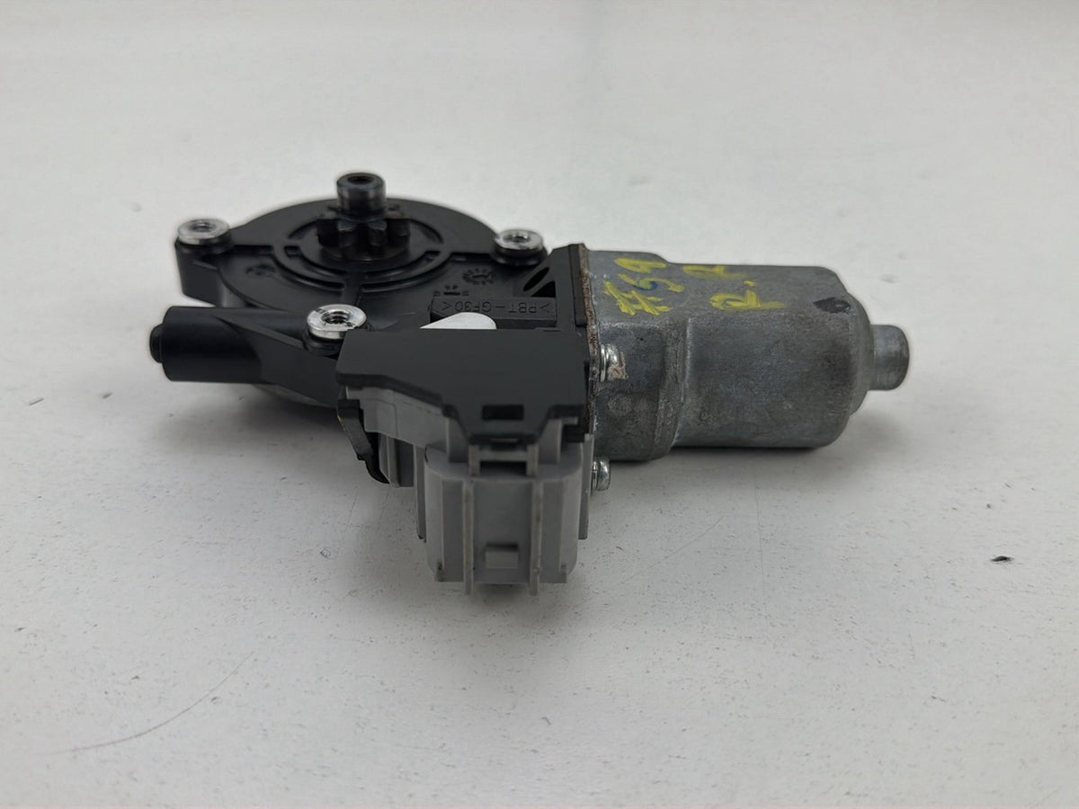 2013-2019 Nissan Sentra Right Rear Side Window Motor 827303TA1A OEM