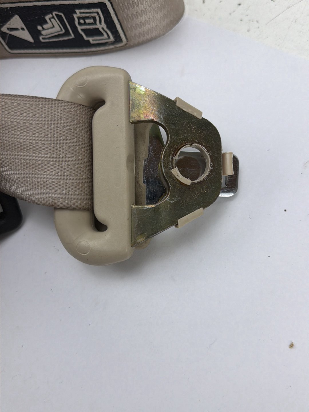 2003-2006 Lincoln Navigator 3rd Row Rear Left Side Seat Belt Retractor Tan OEM