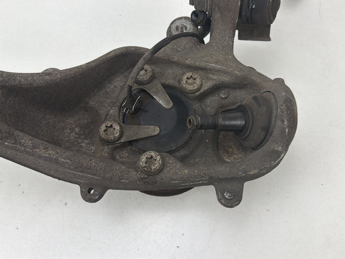 2010-2019 Jaguar XJ Front Right Steering Knuckle Spindle Wheel Hub OEM