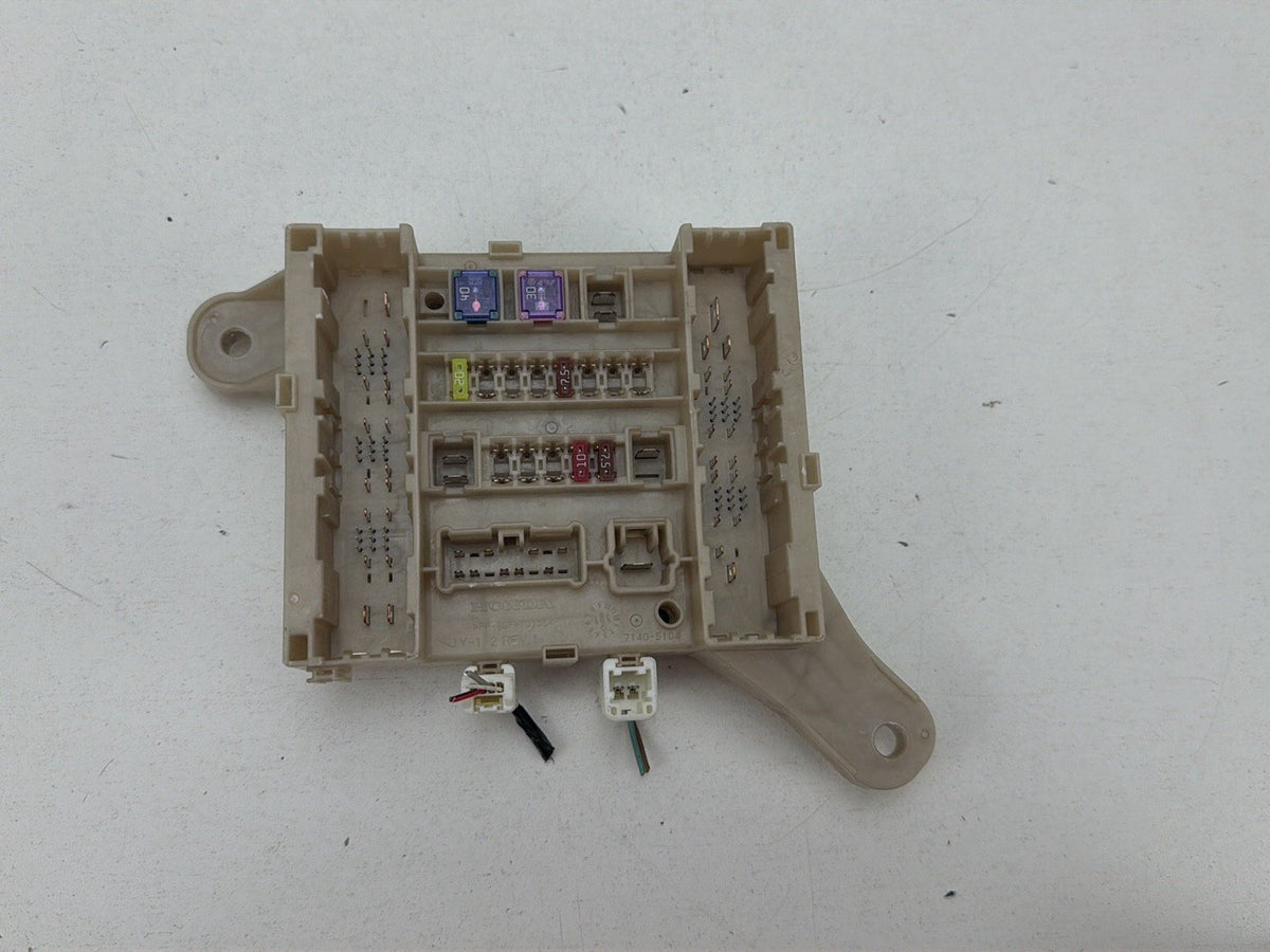 2005-2010 Honda Odyssey Rear Fuse Relay Box 7140-5104 OEM