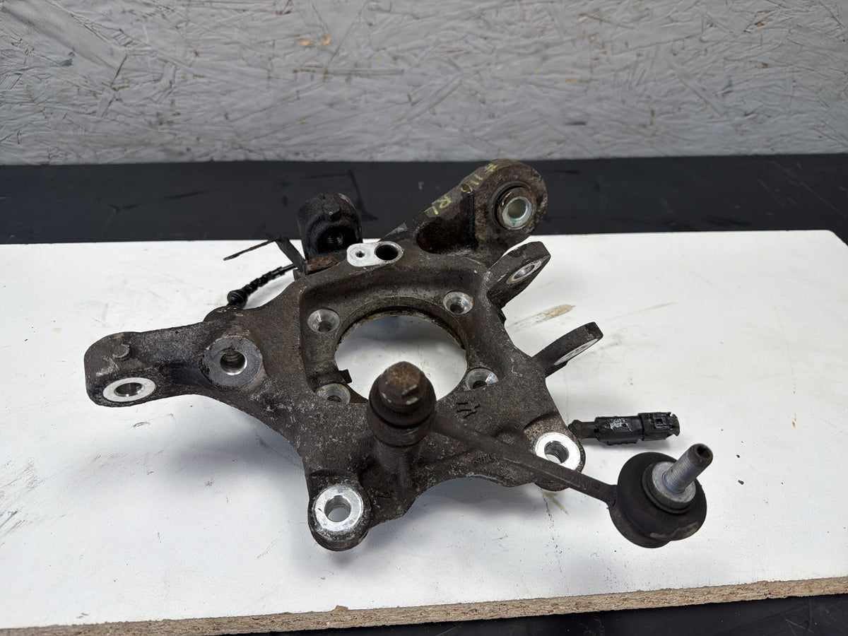 2014-2017 Maserati Ghibli III M157 Rear Left Side Spindle Wheel Knuckle Hub OEM
