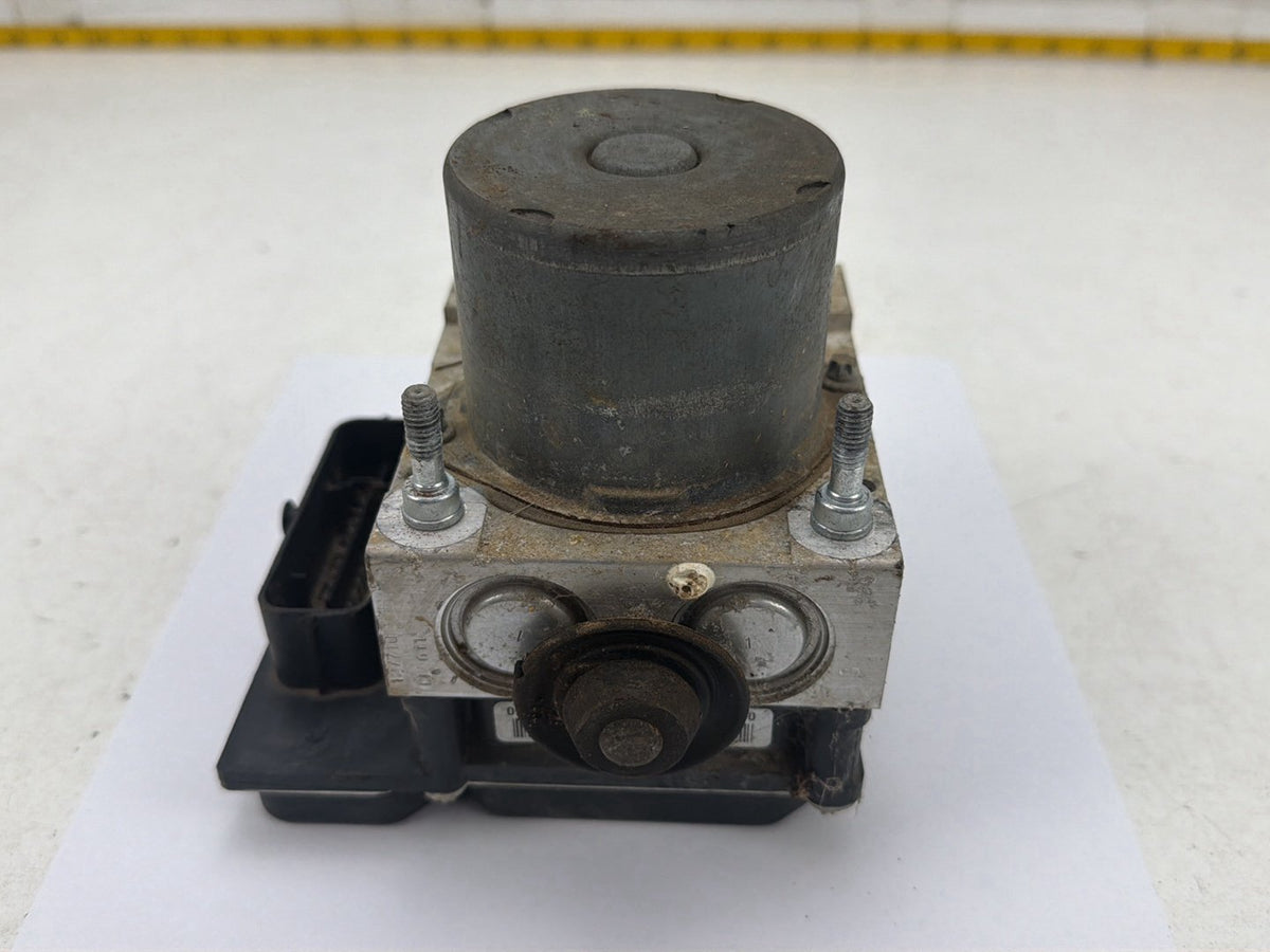 2013-2015 Fiat 500 ABS Anti Lock Brake Pump Control Unit P68073251AG OEM