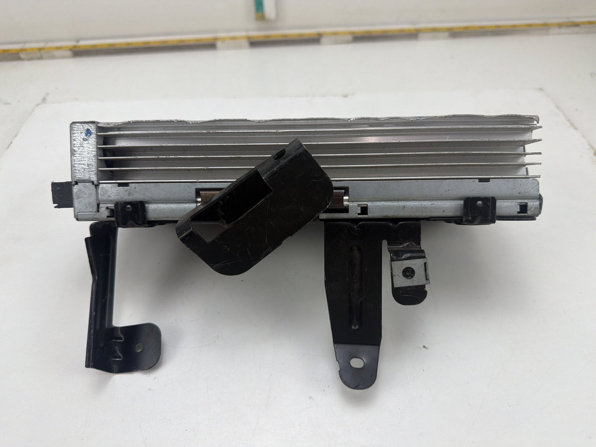 2004-2007 BMW E60 525i Top Hi-Fi Logic 7 Audio Amplifier HS7506 OEM