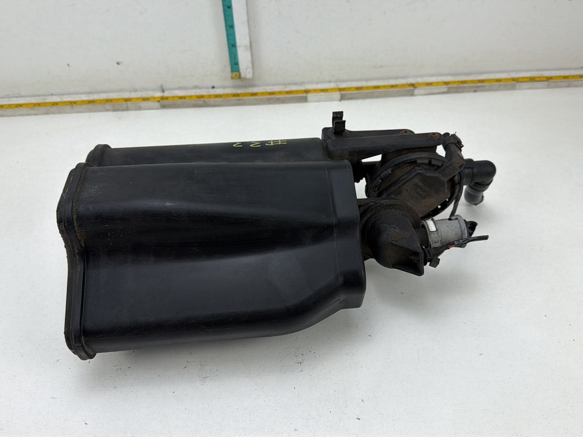 2014-2016 BMW 228i F22 Fuel Vapor Evaporator Charcoal Canister 7297330-07 OEM