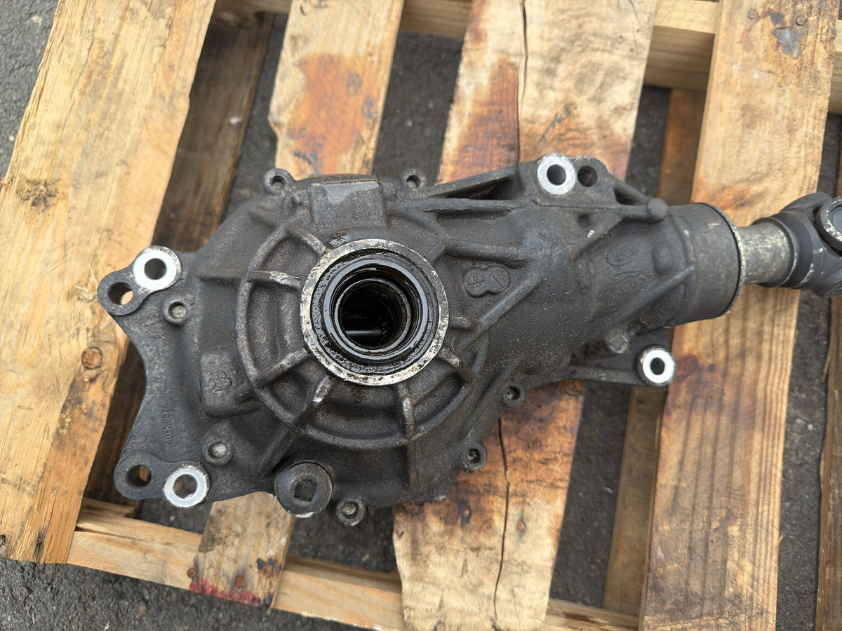 2017-2020 Jaguar F-Pace 2.0L 115K Front Differential Carrier W/Drive Shaft OEM