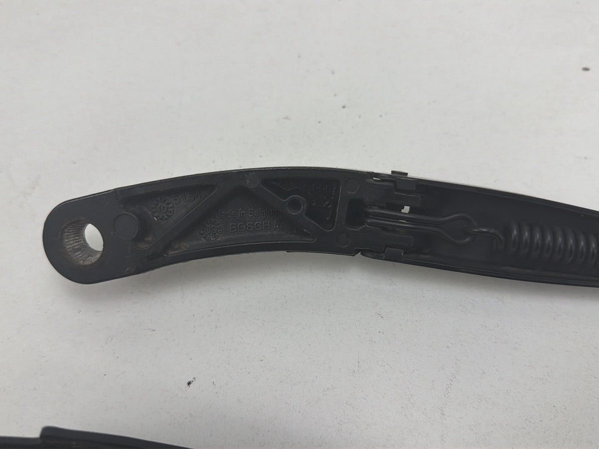 2007-2013 Mercedes-Benz S-Class 550 W221 Front Wiper Arm Pair A2218200144 OEM