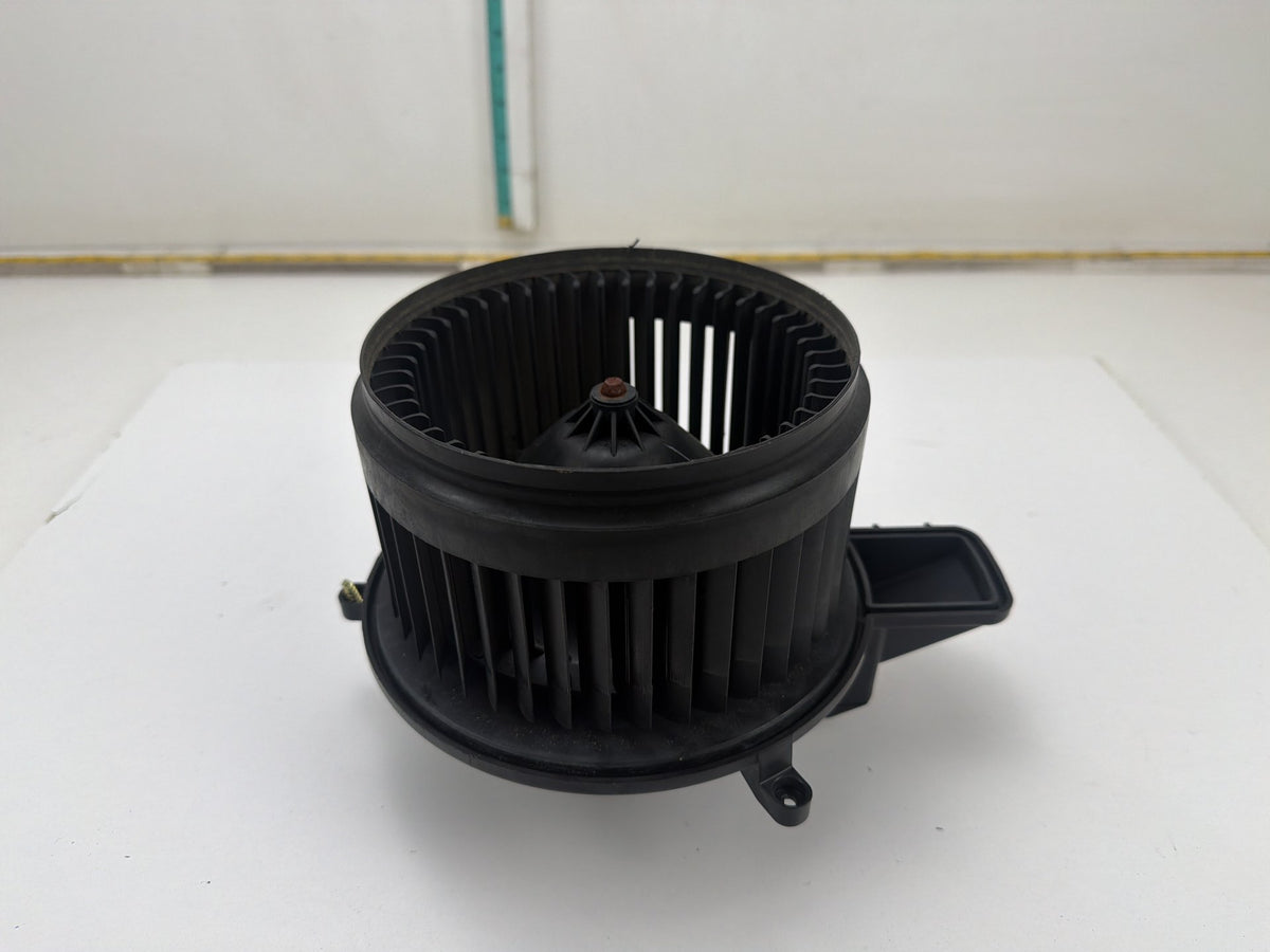 2014-2021 Maserati Quattroporte HVAC Heater AC Blower Motor Fan 0701132570 OEM