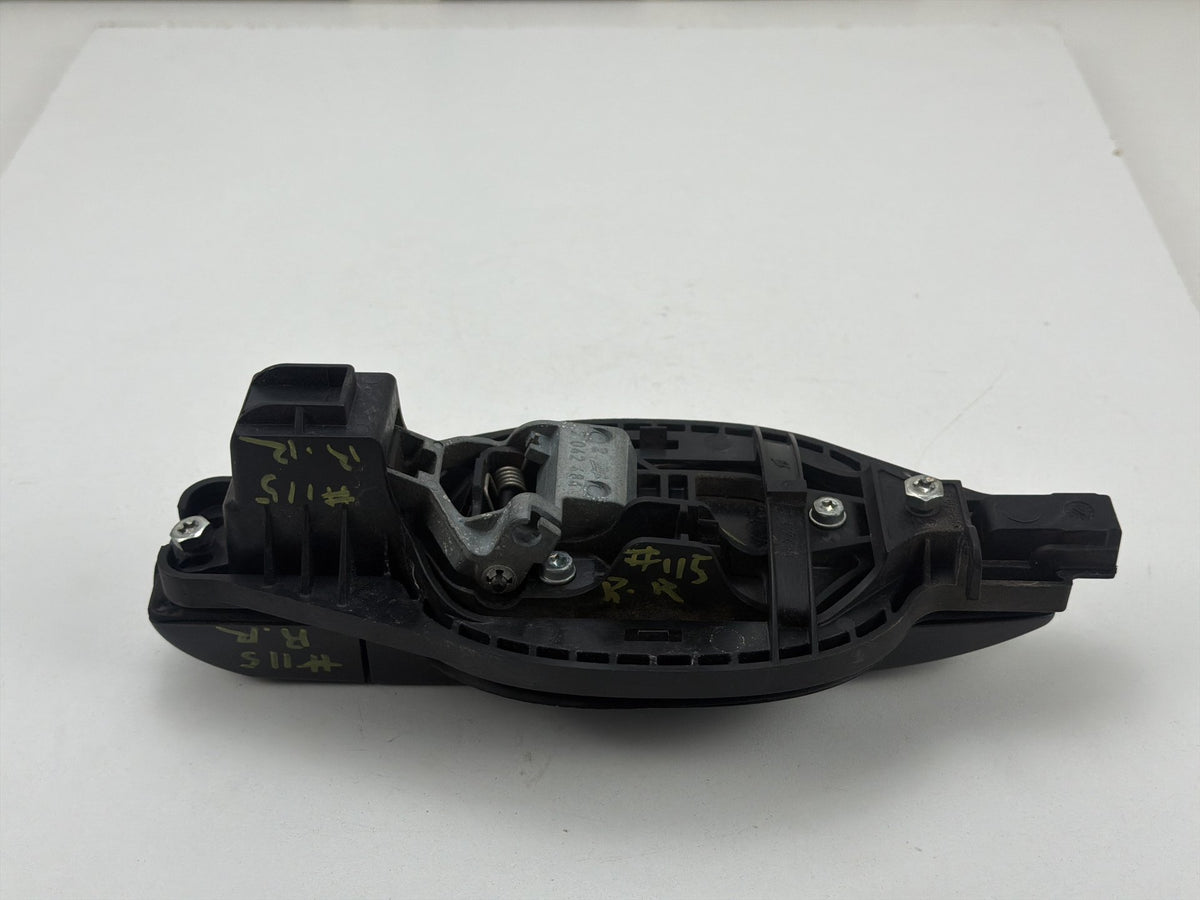 2010-2012 Land Rover Range Rover Rear Right Side Exterior Door Handle OEM
