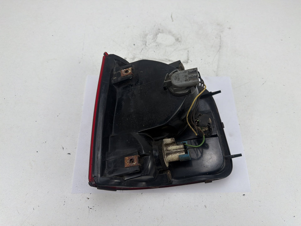 1994-2003 Chevrolet S10 Rear Left Driver Side Tail Light 16516093 OEM
