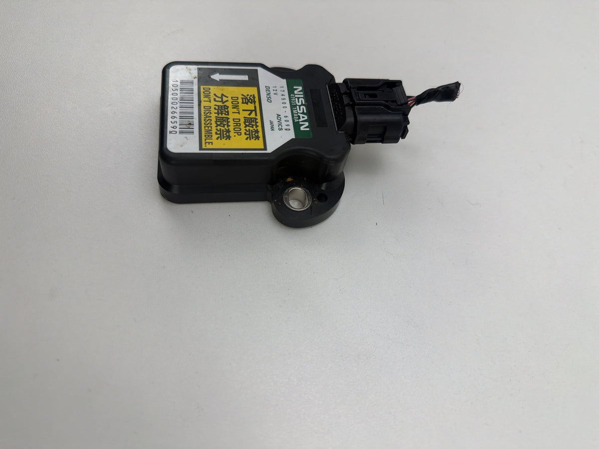 2011-2013 Infiniti QX56 Yaw Rate Sensor Module 174500-6090 OEM