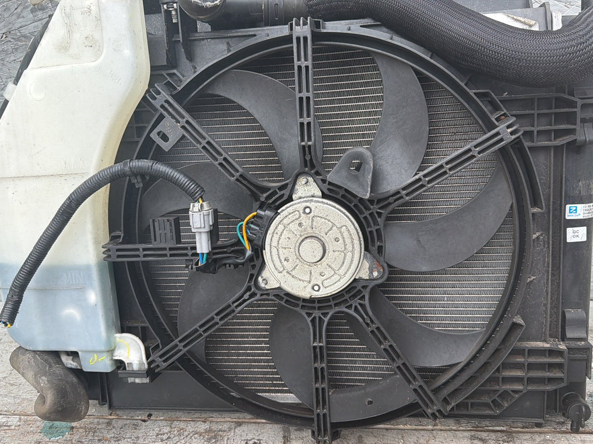 2013-2019 Nissan Sentra Radiator Cooling Fan Motor Assembly OEM