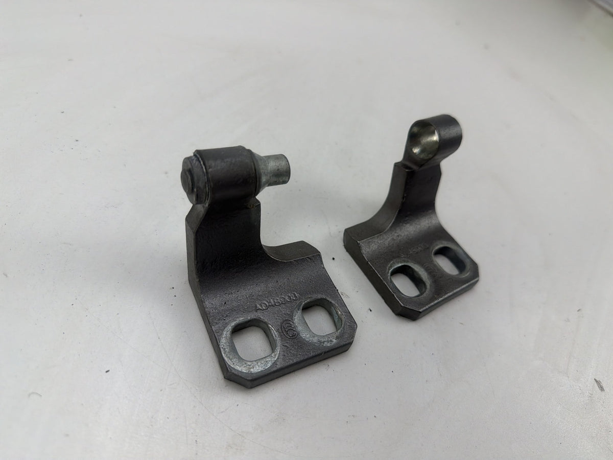 2014-2021 Maserati Quattroporte Front Left Right Side Door Hinges Set OEM