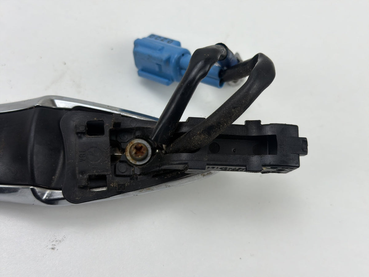 2011-2013 Infiniti QX56 Front Left Side Exterior Door Handle Lock Button OEM