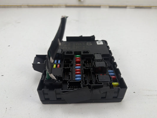 2011-2013 Infiniti QX56 Fuse Relay Box Integrated Power Module 284B7 1LA0A OEM