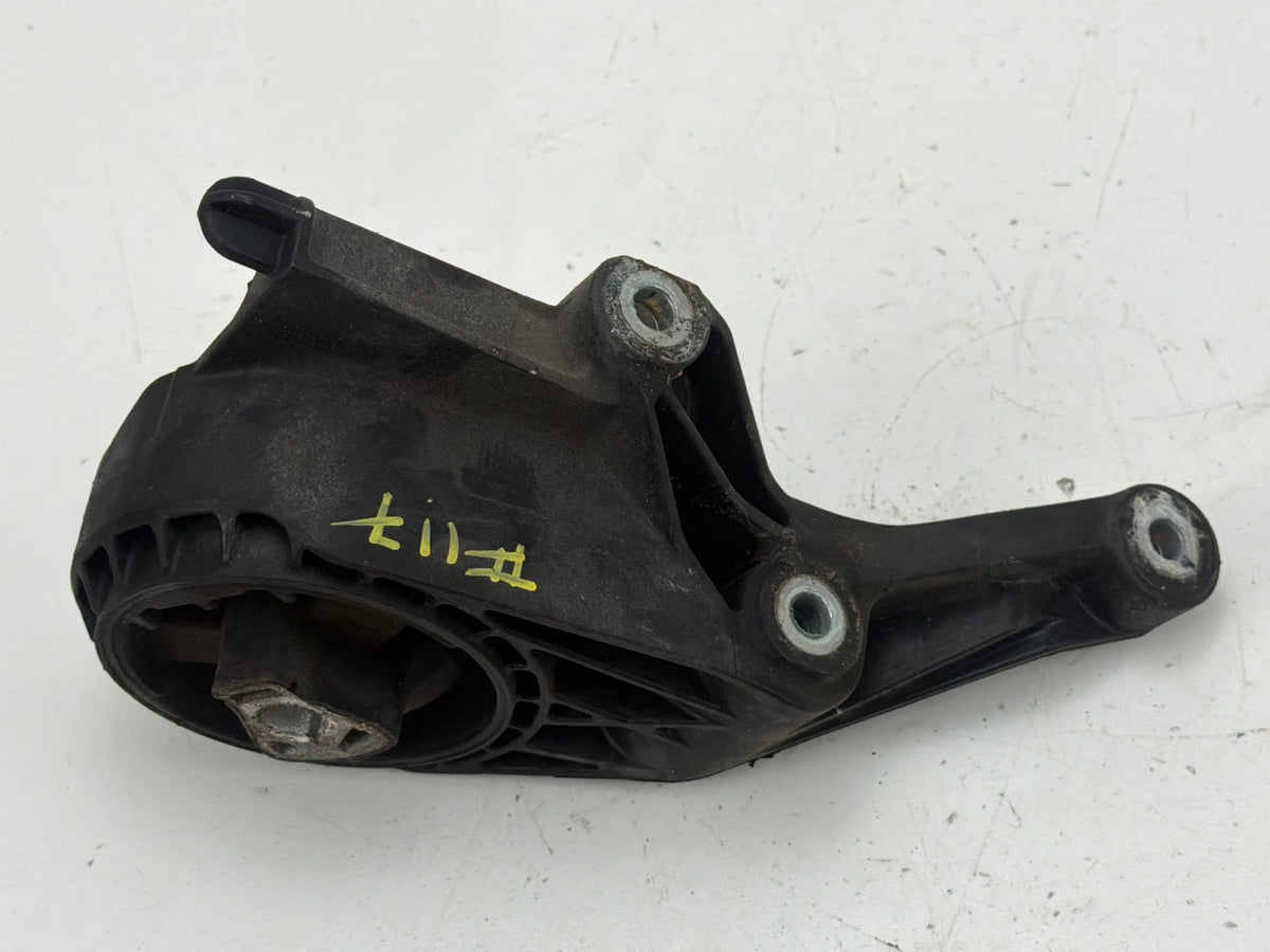 2011-2016 Chevrolet Cruze J300 1.4L Front Automatic Transmission Mount OEM