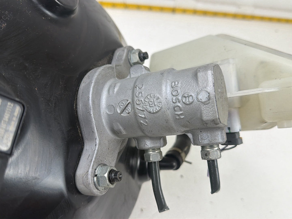 2014-2020 Infiniti Q50 Power Brake Booster Master Cylinder OEM