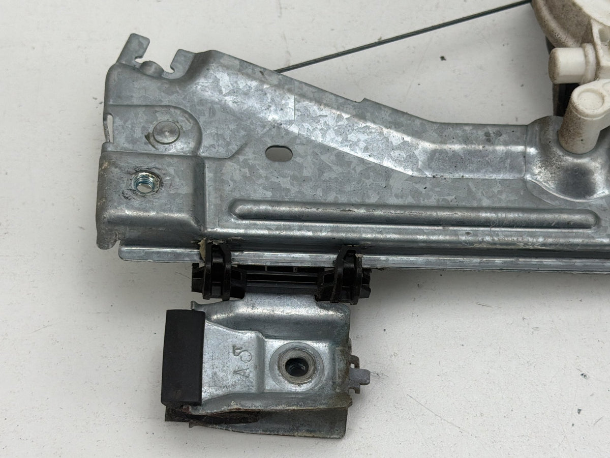 2007-2014 GMC DENALI GMT900 Rear Right Side Power Window Regulator W/ Motor OEM