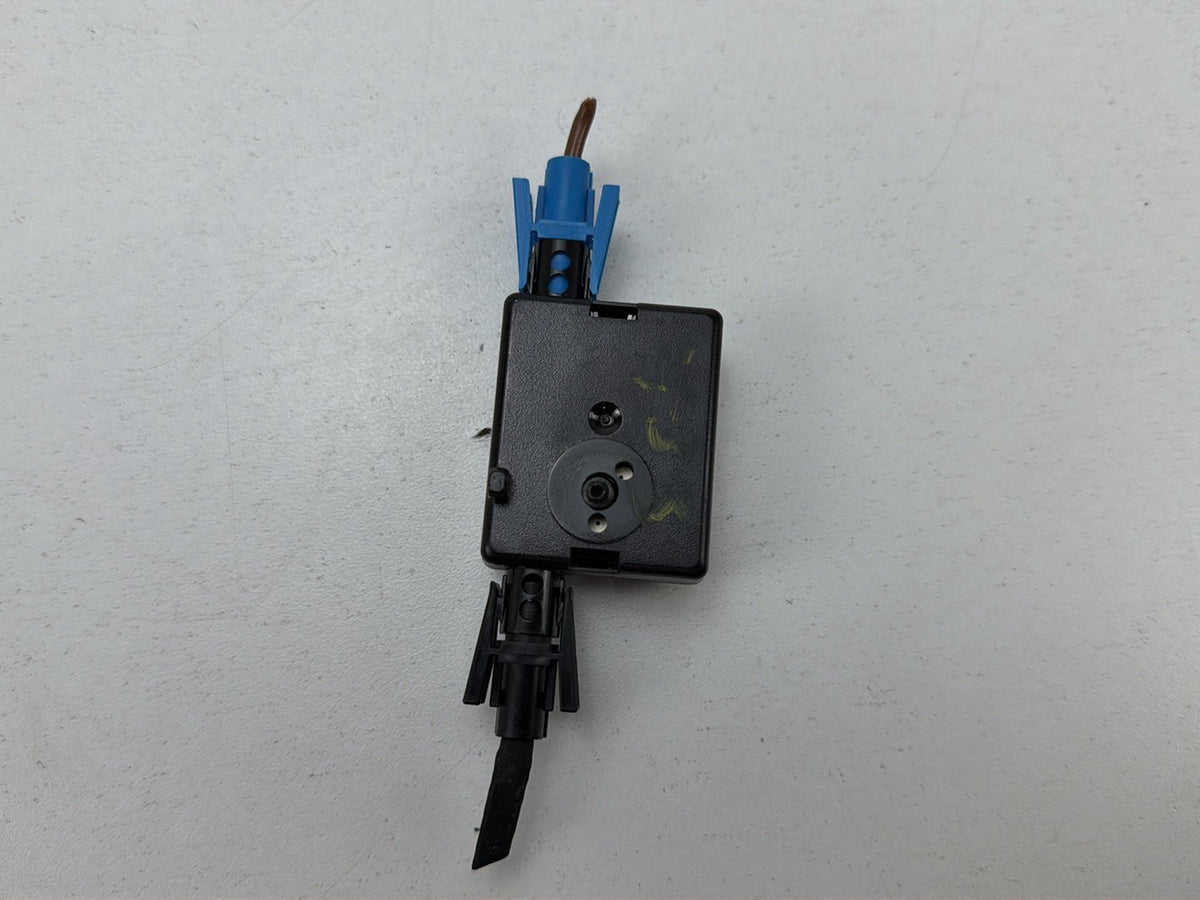2014-2016 BMW 228i F22--Radio Antenna Control Module SY9231466-02 OEM
