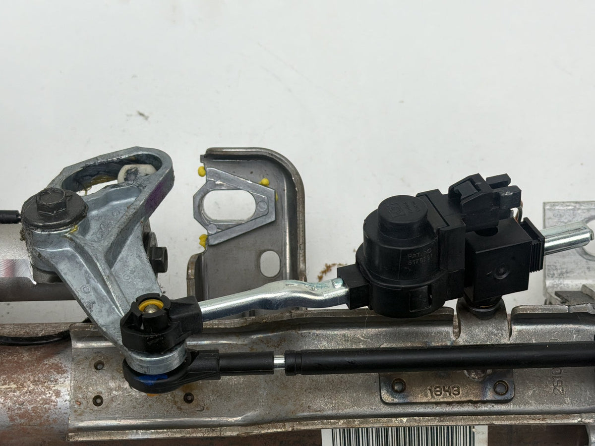 2007-2014 GMC DENALI GMT900 Power Tilt Steering Column Assembly OEM