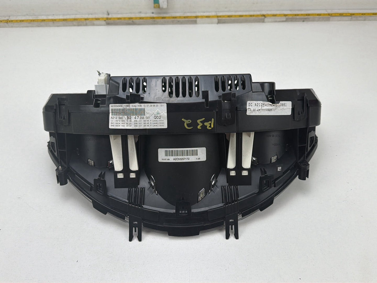 2010-2013 Mercedes-Benz E-Class-Instrument Cluster Speedometer A2125409247 OEM