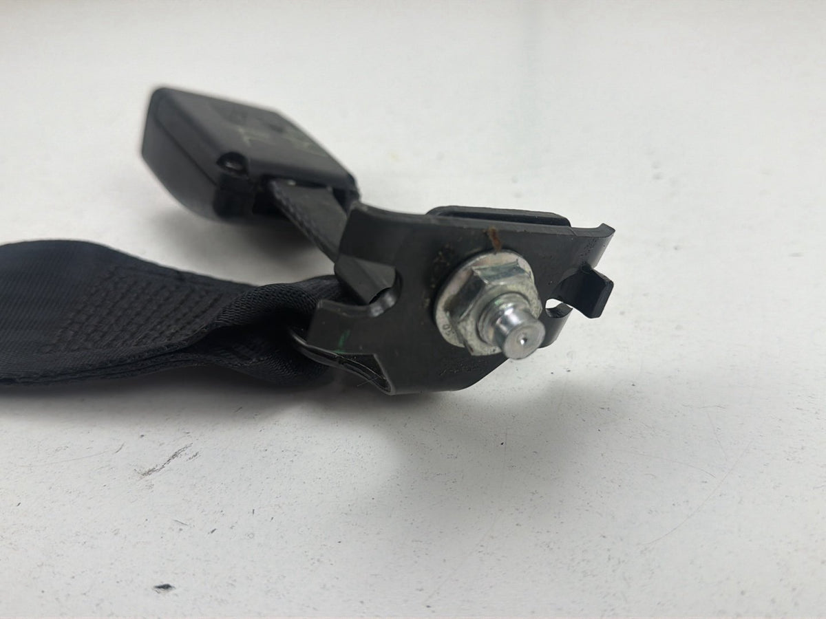 2014-2017 Maserati Ghibli Rear Left & Center Seat Belt Buckle 670019312 OEM