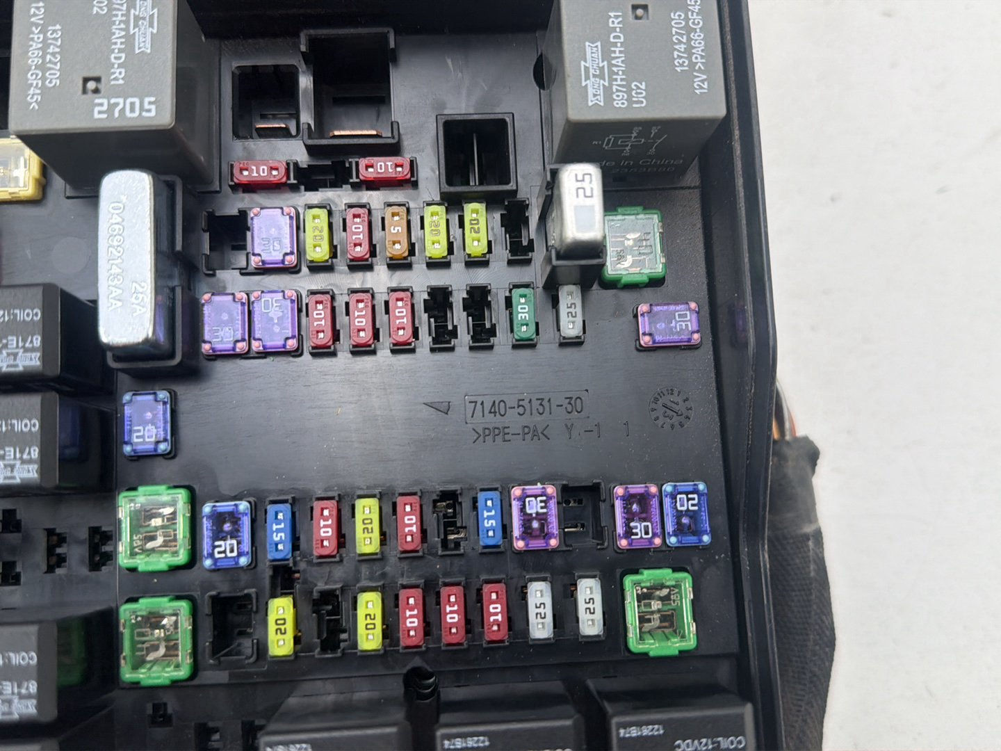 2013-2018 Ram 1500 Fuse Box Junction Block Wire Harness Connectors OEM