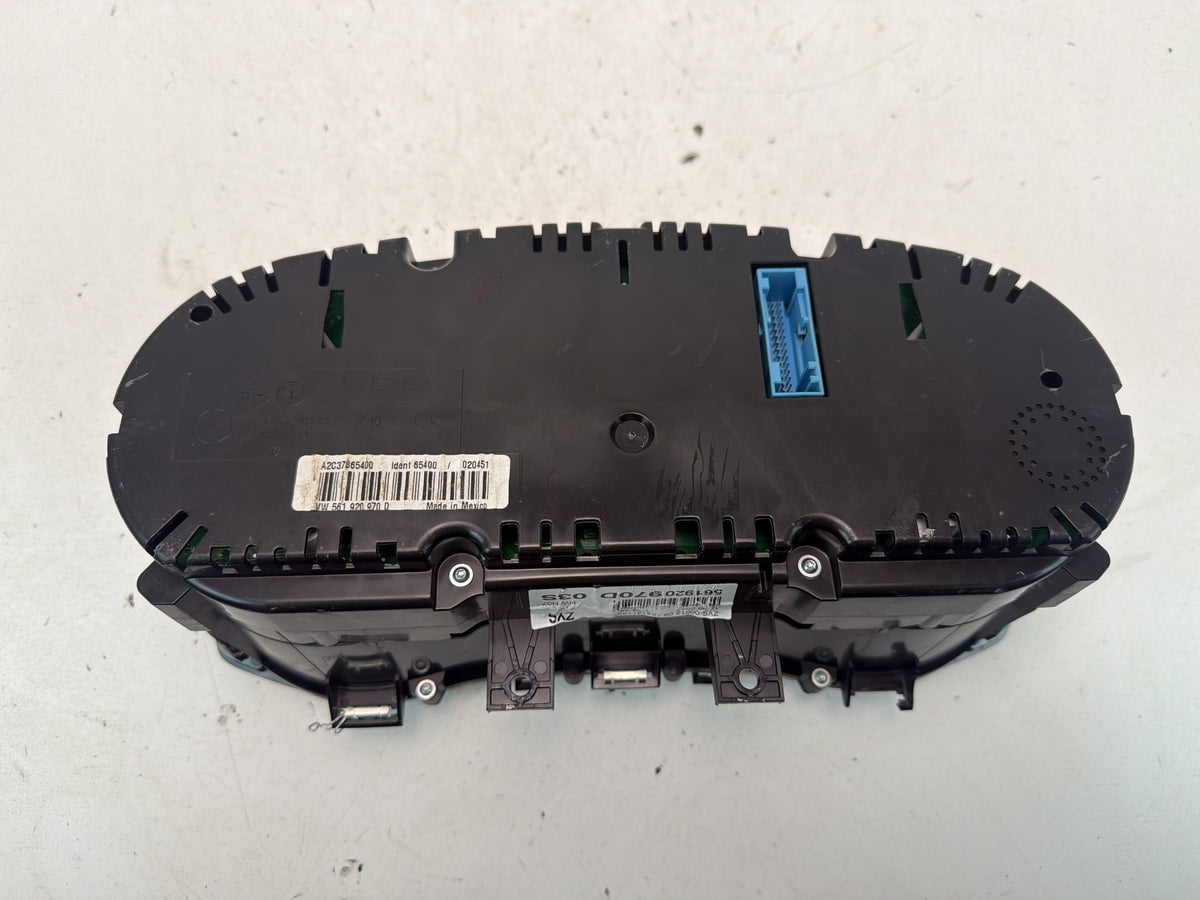 2012-2015 Volkswagen Passat Speedometer Instrument Cluster 561920970D OEM
