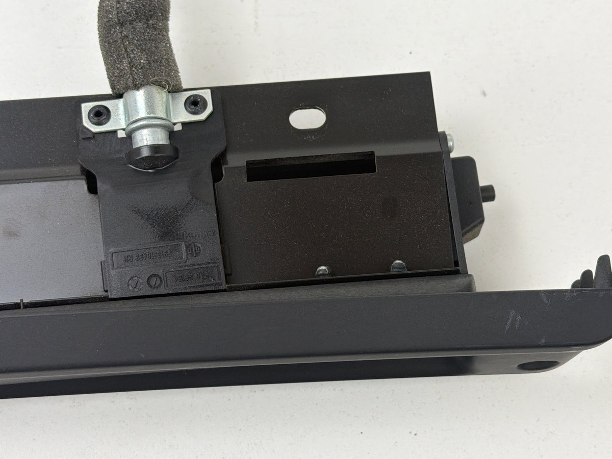 2014-2021 Maserati Quattroporte Rear Right Side Door Power Sunshade Motor OEM