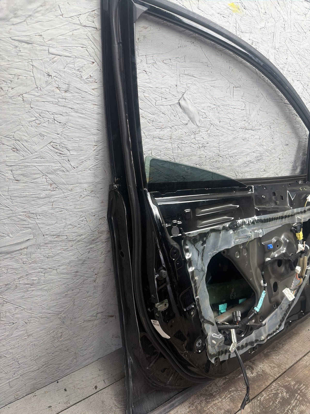 2007-2009 Lexus ES350 V40 - Front Left Door Shell OEM