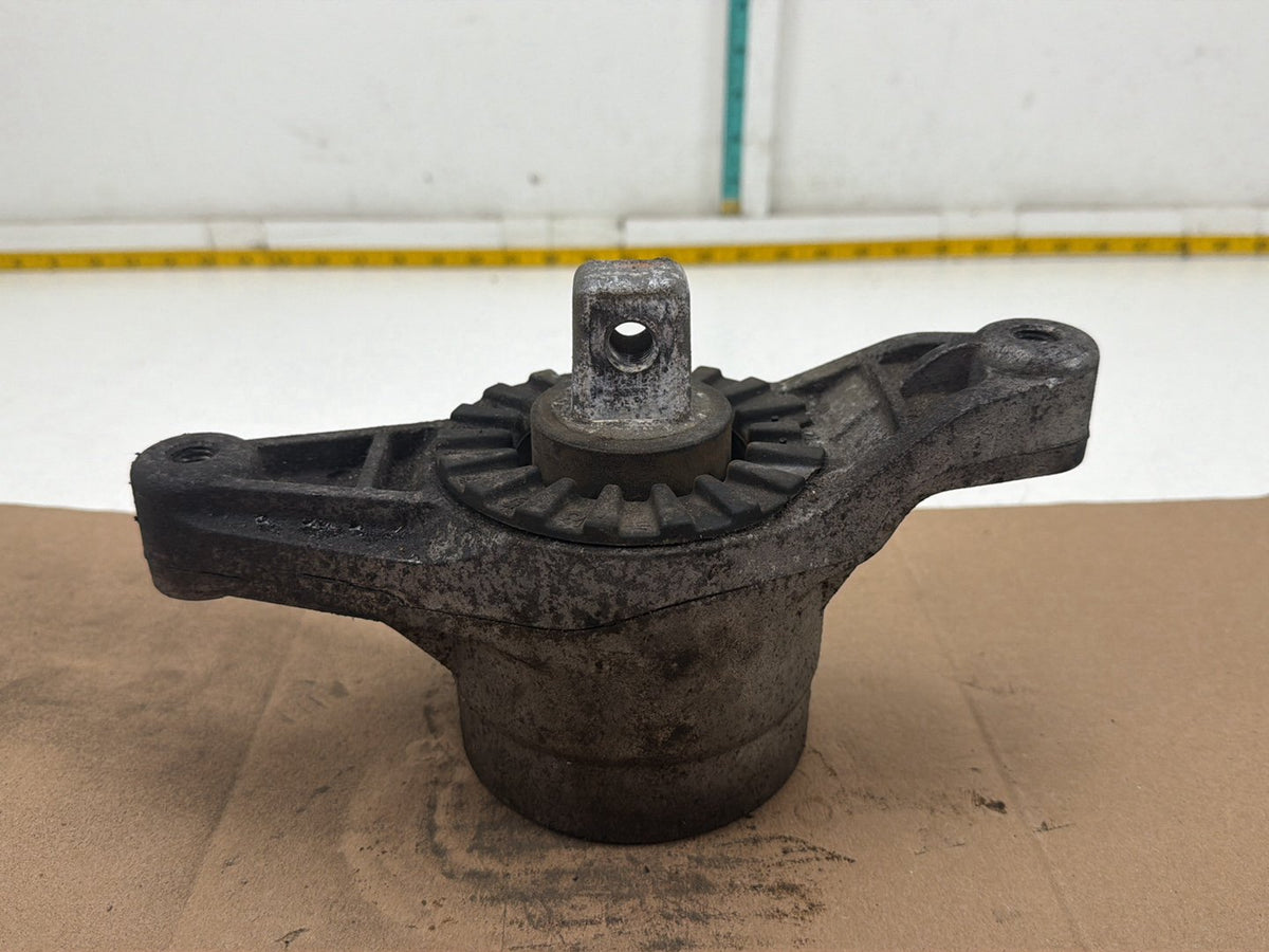 2014-2017 Maserati Ghibli Front Right Side Engine Motor Mount OEM