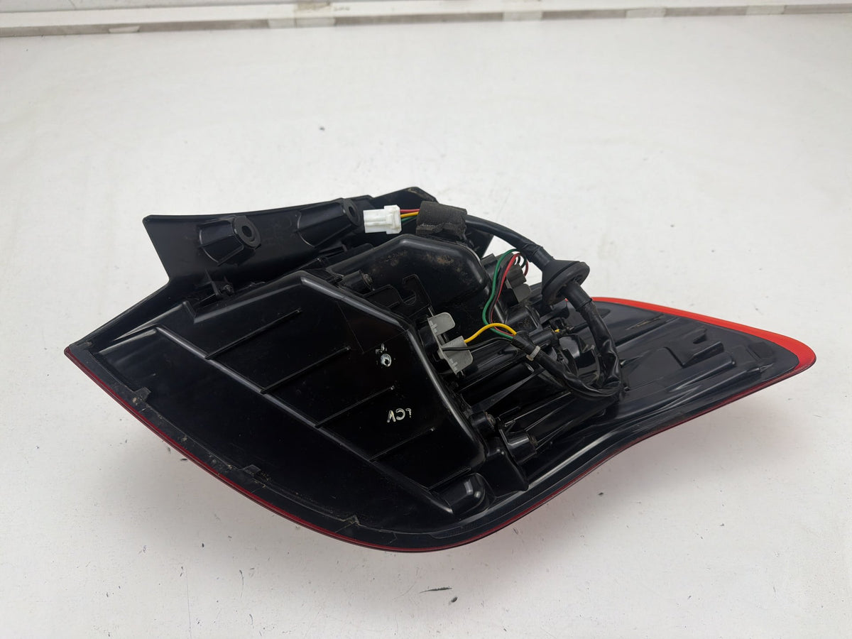 2014-2016 Kia Forte Rear Left Driver Side Outer Tail Light Lamp Assembly OEM