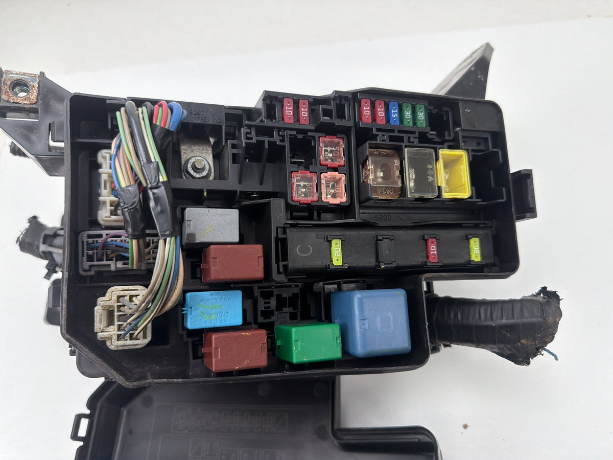 2006-2012 Toyota RAV4 Left Side Engine Fuse Relay Box Module 82662-42180 OEM