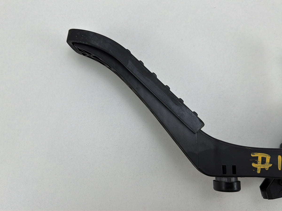 2003-2006 Porsche Cayenne Gas Throttle Accelerator Pedal 7LO723507 OEM