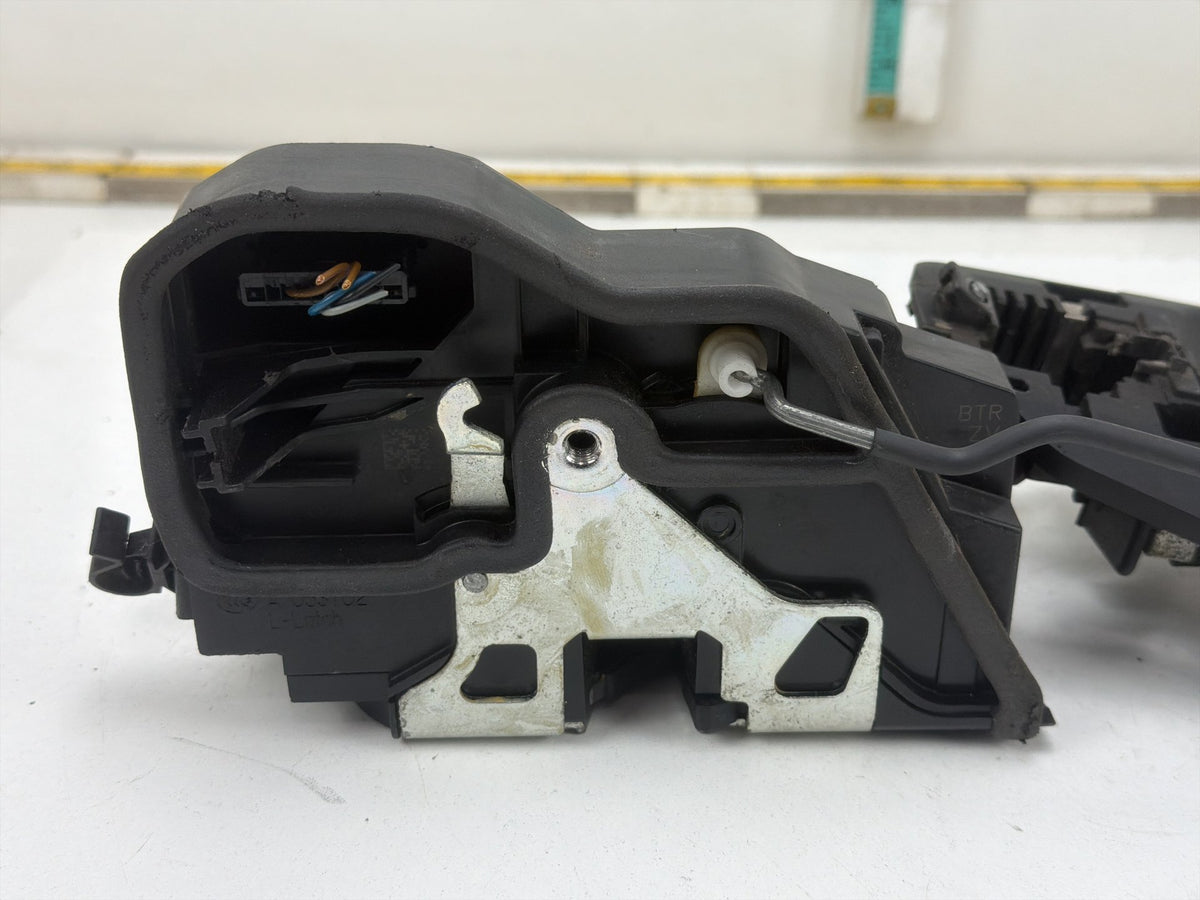 2007-2013 BMW X5 Front Right Passenger Side Door Lock Actuator Latch Carrier OEM