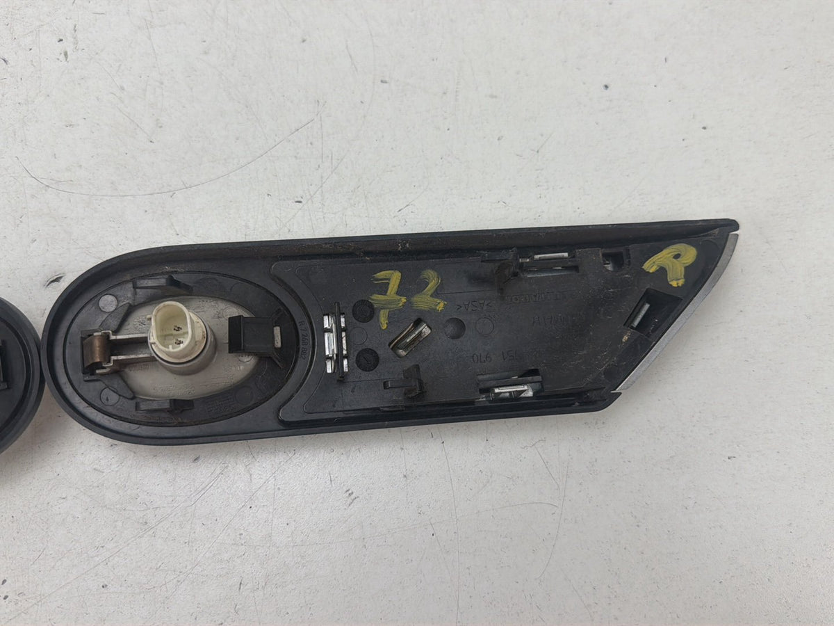 2007-2015 Mini Cooper S R56 R57 Left & Right Fender Turn Signal Marker Light OEM