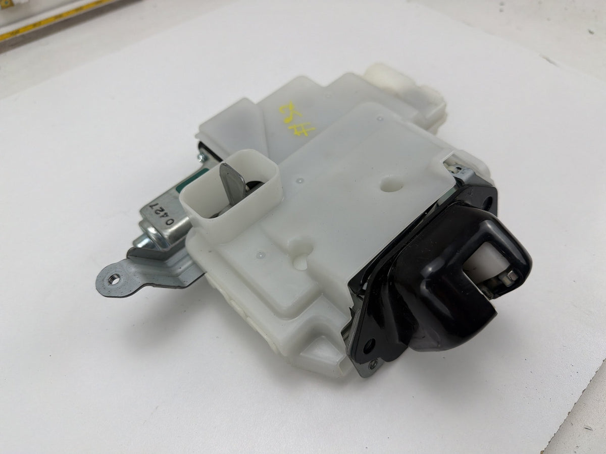 2011-2017 Infiniti QX56 - Tailgate Power Lock Latch Actuator 905520AQ000 OEM