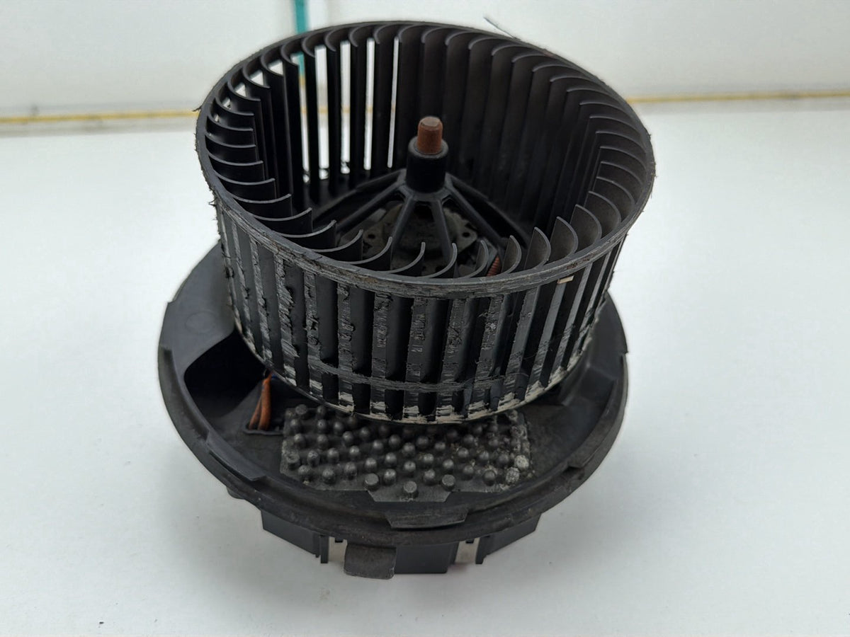 2013-2017 Volkswagen Tiguan Blower Motor 3C0907521G OEM